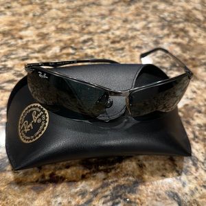 Authentic Ray Ban sunglasses never worn
